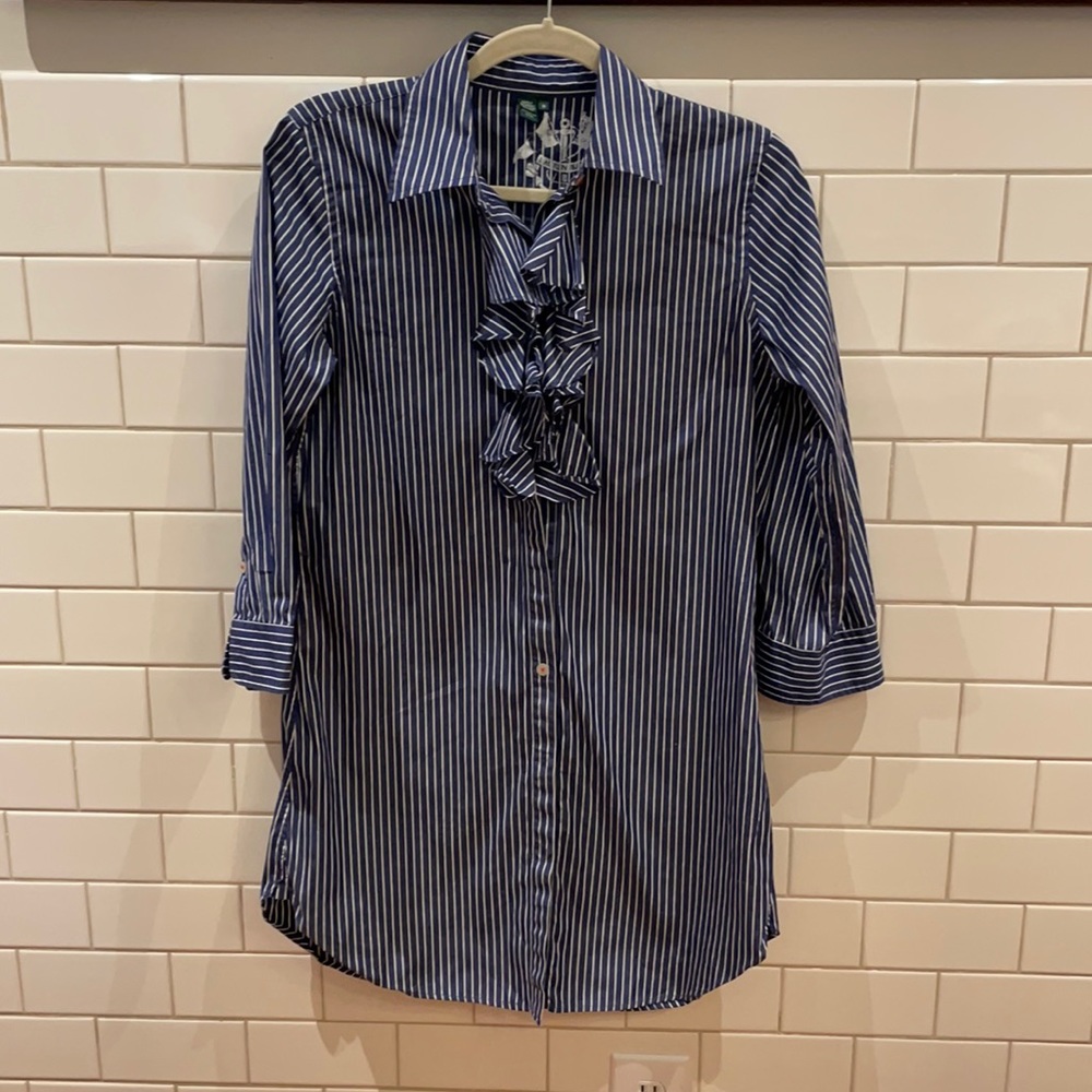 Fun shirt dress with curved hem.
